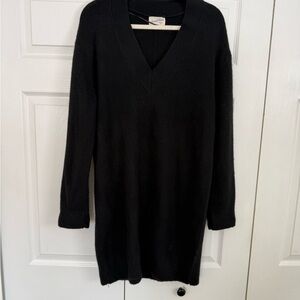 Universal Thread Black V-Neck Sweater Dress